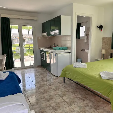 7syn7 Aparthotel 4*